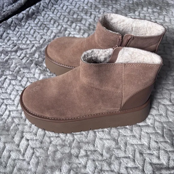 NWT Wild fable Ugg like shortie platform boots size 6 - Picture 4 of 8